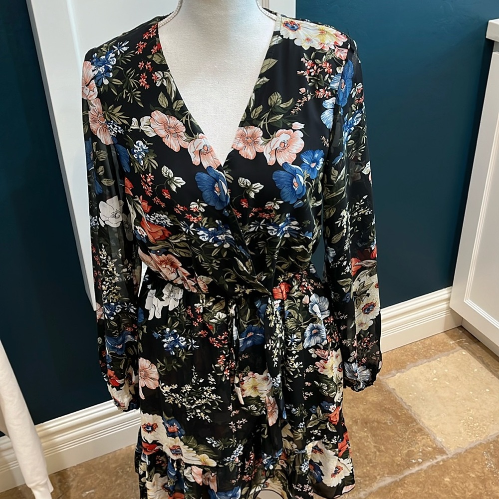 Miss Sparkling floral dress 👗
